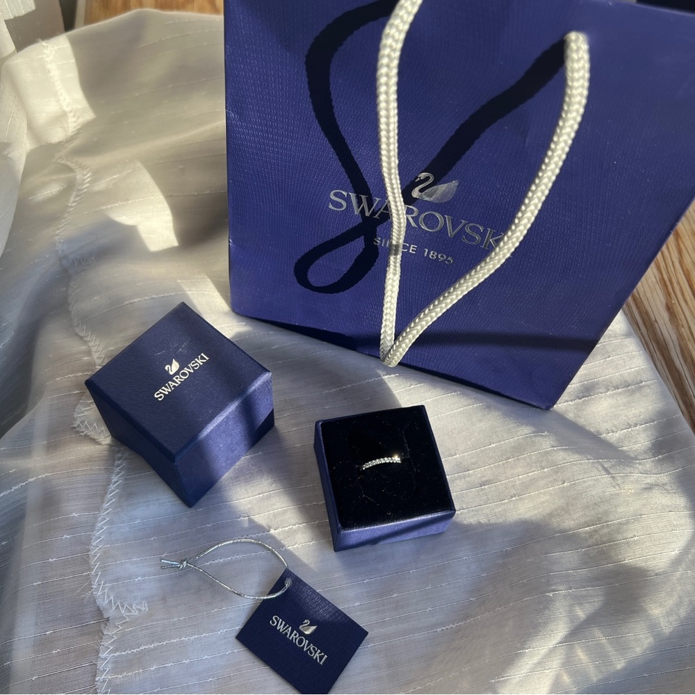 Swarovski Vittore ring, size 5